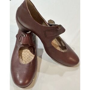 ECCO Mary Jane Pump US 7 EU 38 Burgundy Leather Buckle Academia Grandma Corpcore